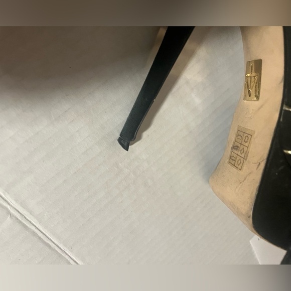 TRUTH OR DARE BY MADONNA WOMEN'S BLACK SUEDE STILETTO PUMP HEELS SIZE 8.5 - Picture 15 of 15